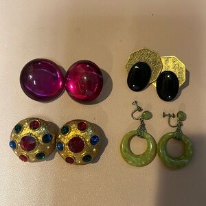 4 pack of vintage CLIP earrings -costume jewelry